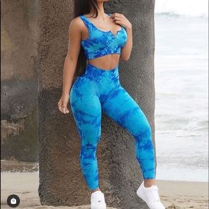 Sold out seamless bombshell leggings